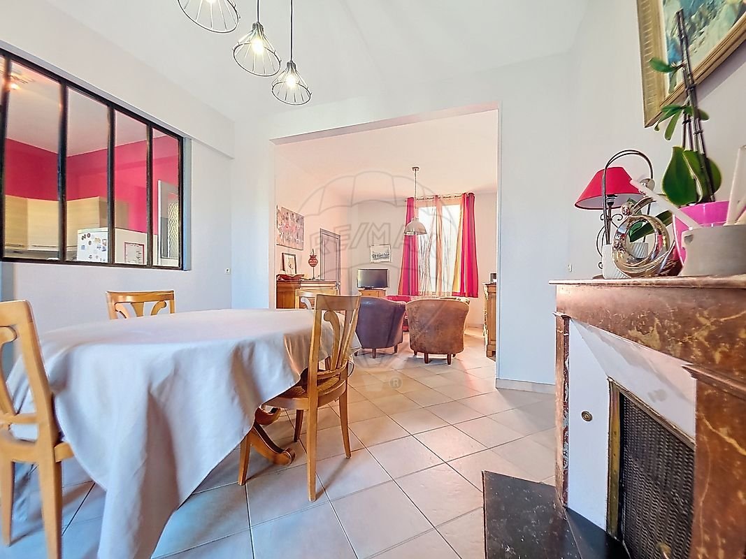 8e67e95b-e711-43a4-9ba3-dfcb5a825b58