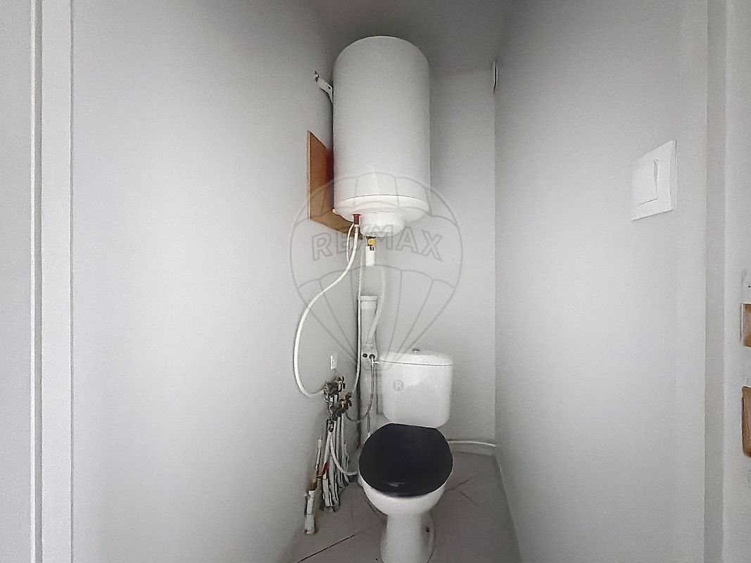 b0ad869d-d39d-4ceb-a779-e5ced91993f1